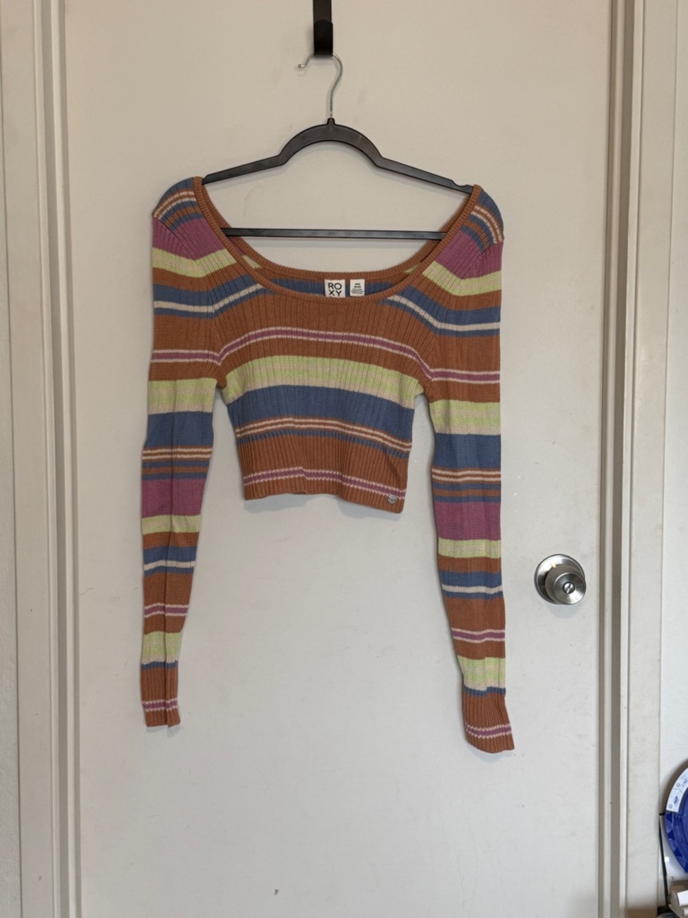 Roxy Striped Crewneck Ribbed Sweater in Blue, Rust & Pink Size Medium NWT
